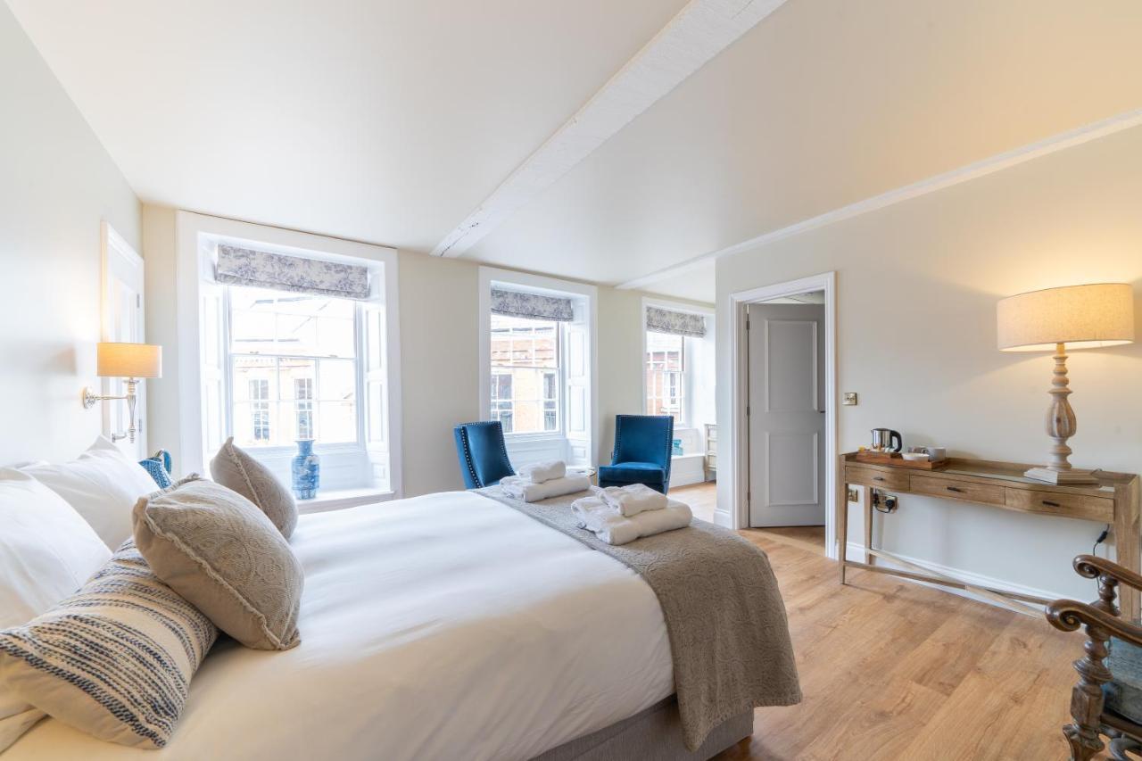 The Ironmongers Boutique Accommodation Эйлшем Экстерьер фото
